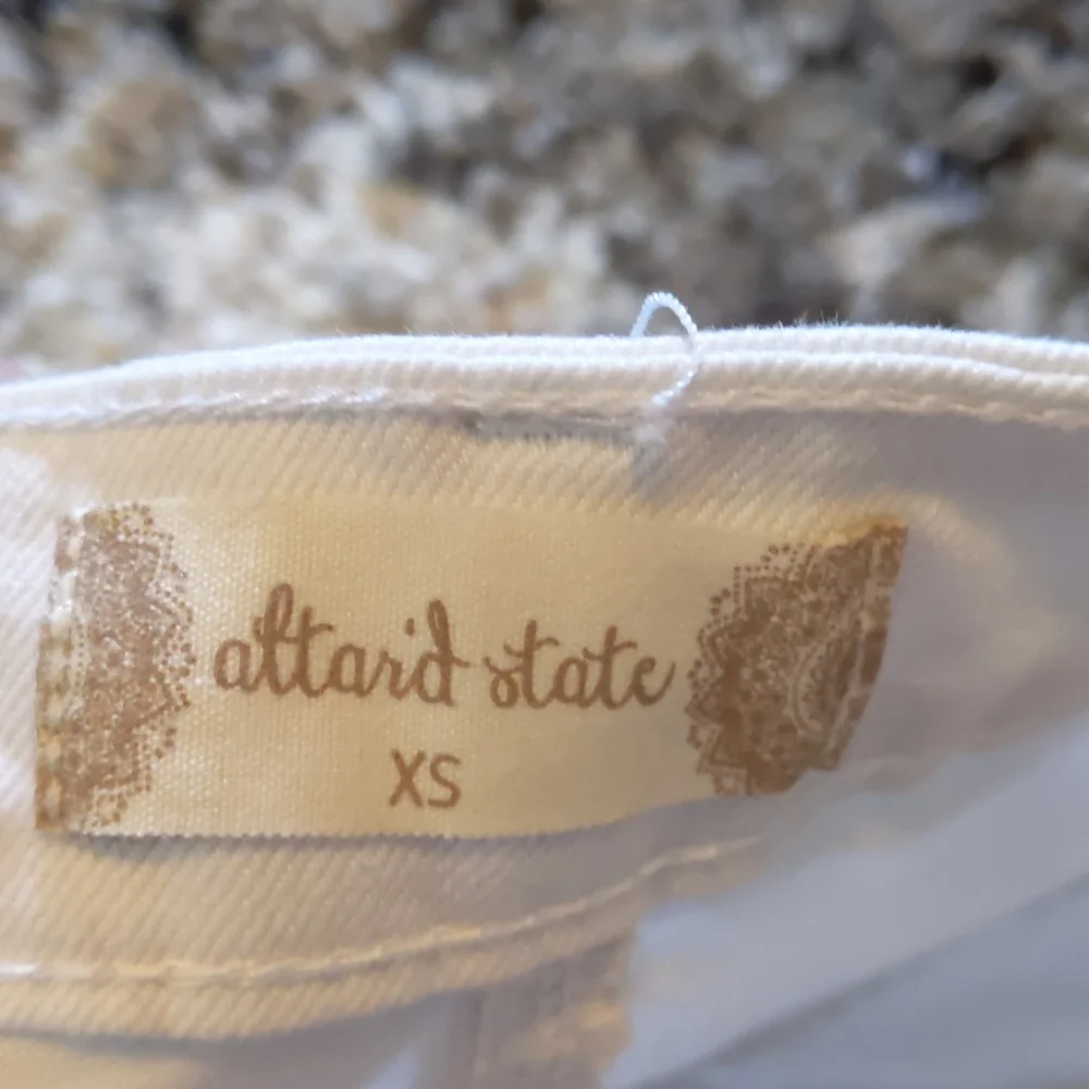 Altar'd State XS floral white jean skirt - Picture 8 of 9